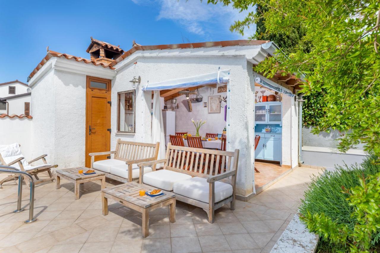 Nature & Sea Holiday Home With Pool Pula Exteriör bild