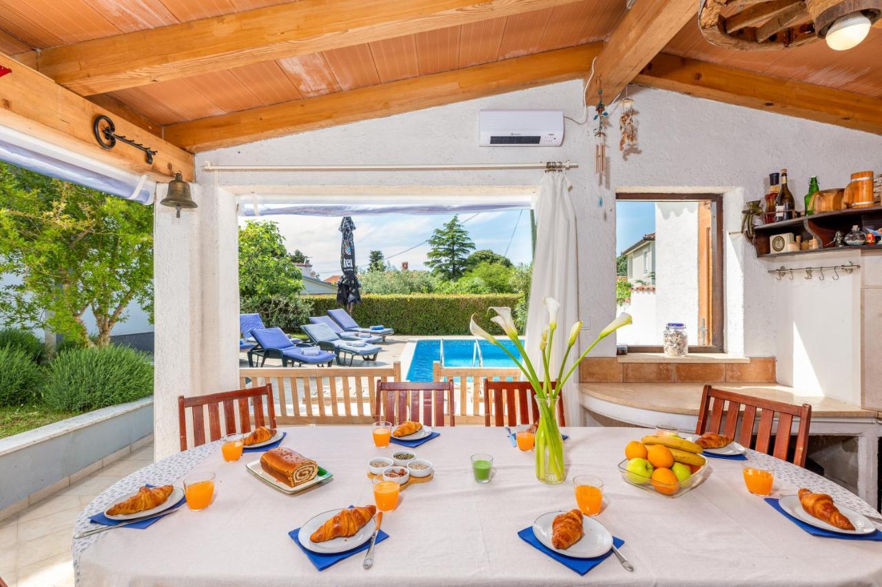 Nature & Sea Holiday Home With Pool Pula Exteriör bild