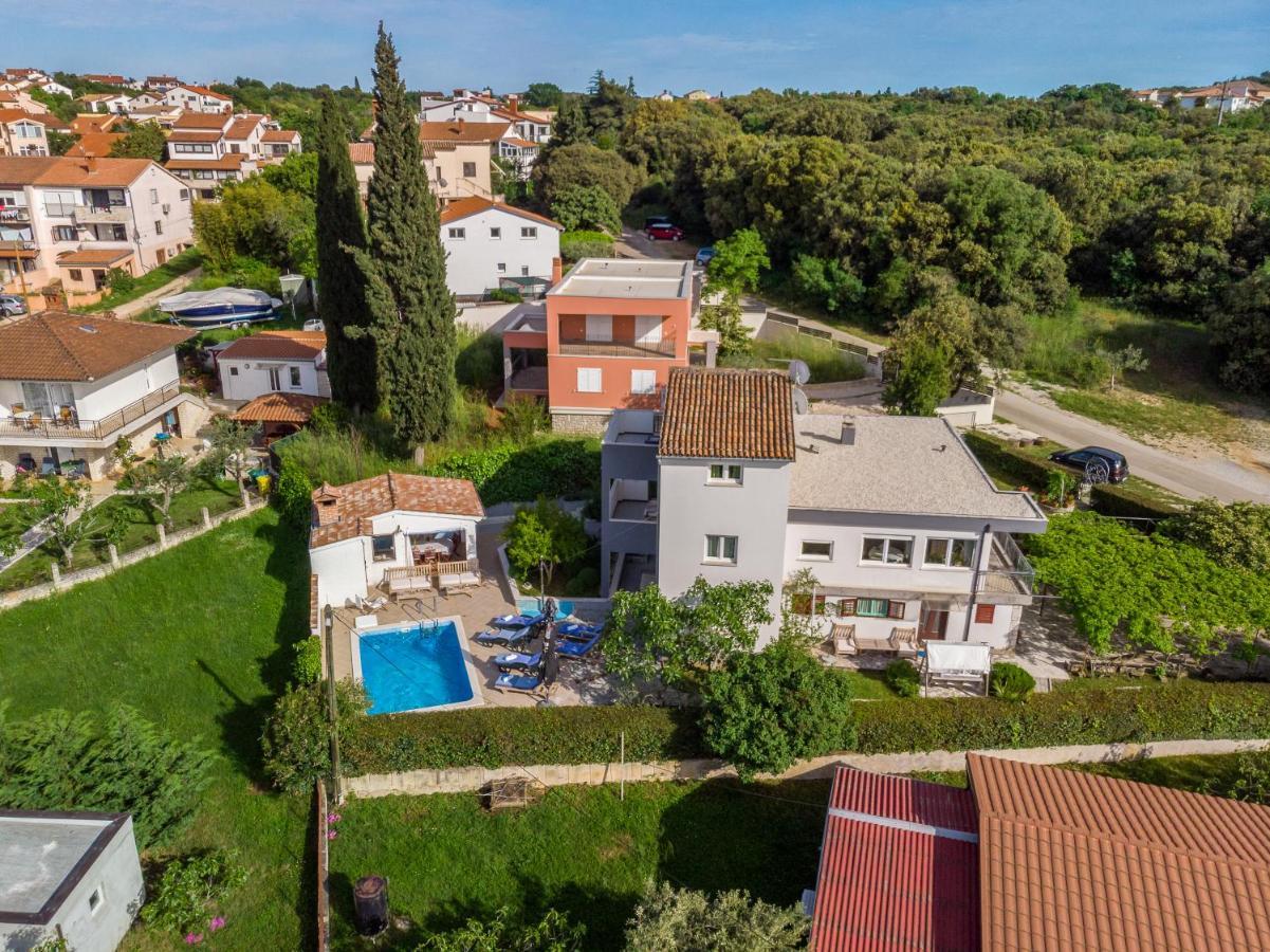 Nature & Sea Holiday Home With Pool Pula Exteriör bild