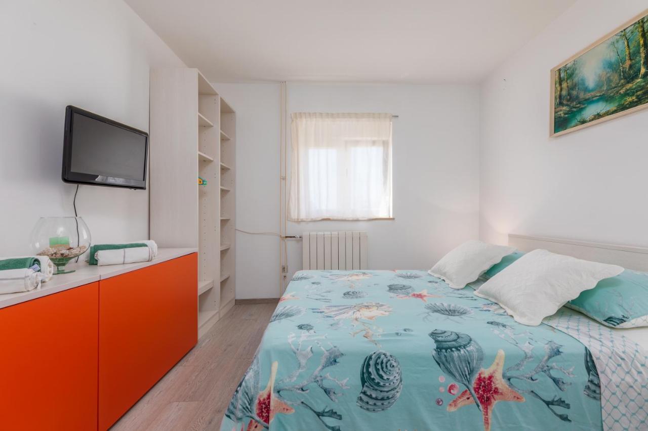 Nature & Sea Holiday Home With Pool Pula Exteriör bild